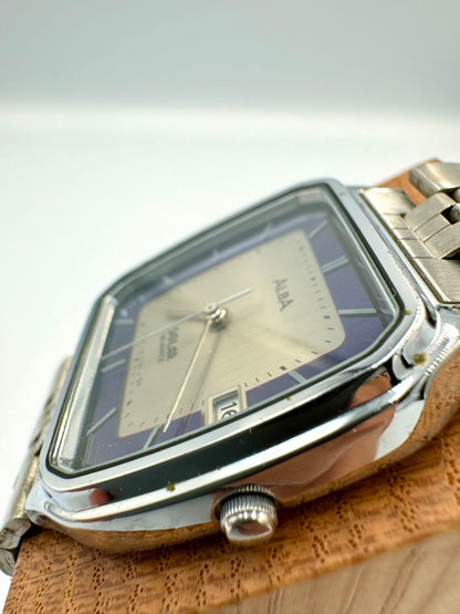 Seiko Alba V102-5010 Analog Quartz Men Solar