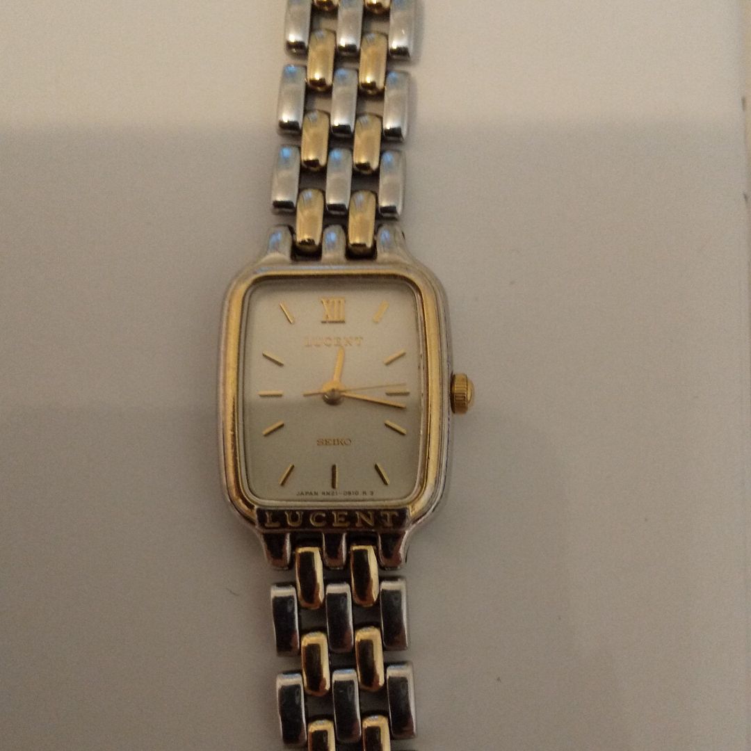 Seiko Analog Quartz Women