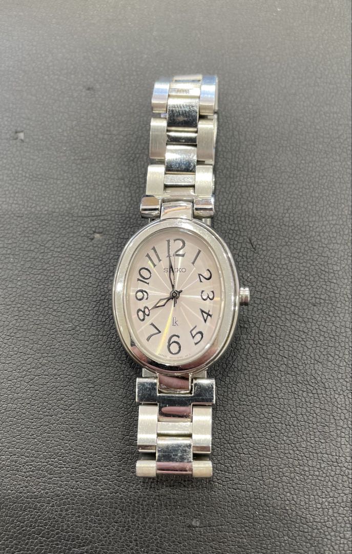 Seiko lk/lukia Analog Quartz Women