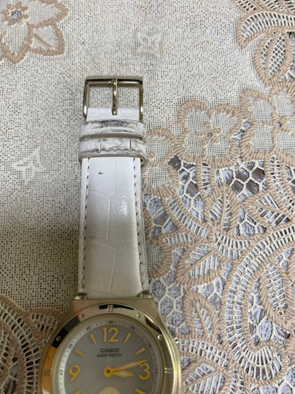 CASIO LWA-M146L-8AJF Digital-Analog Solar Women