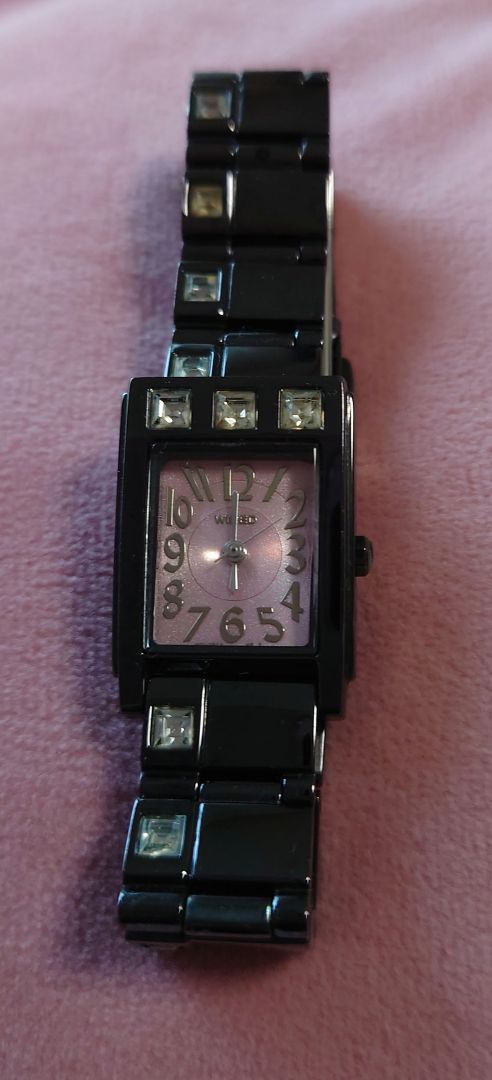 Seiko wired Analog Quartz Women