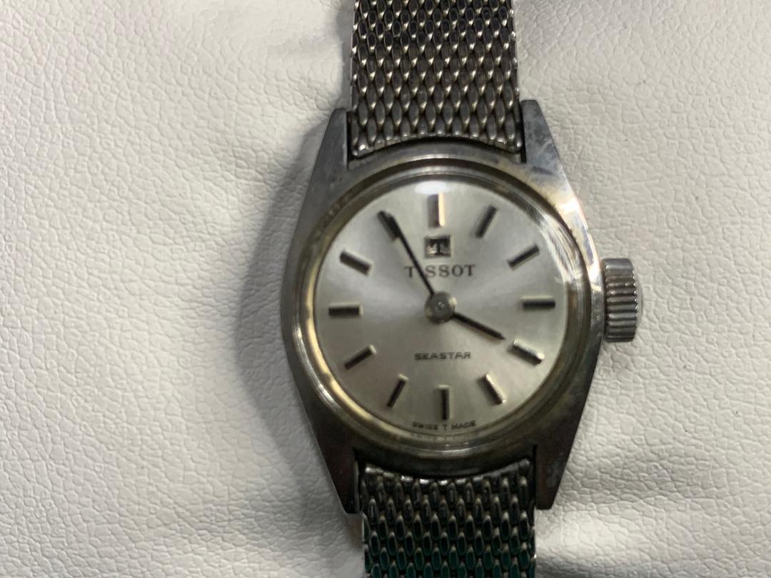 Tissot Seastar Analog Mechanical (Manual) Women Women
