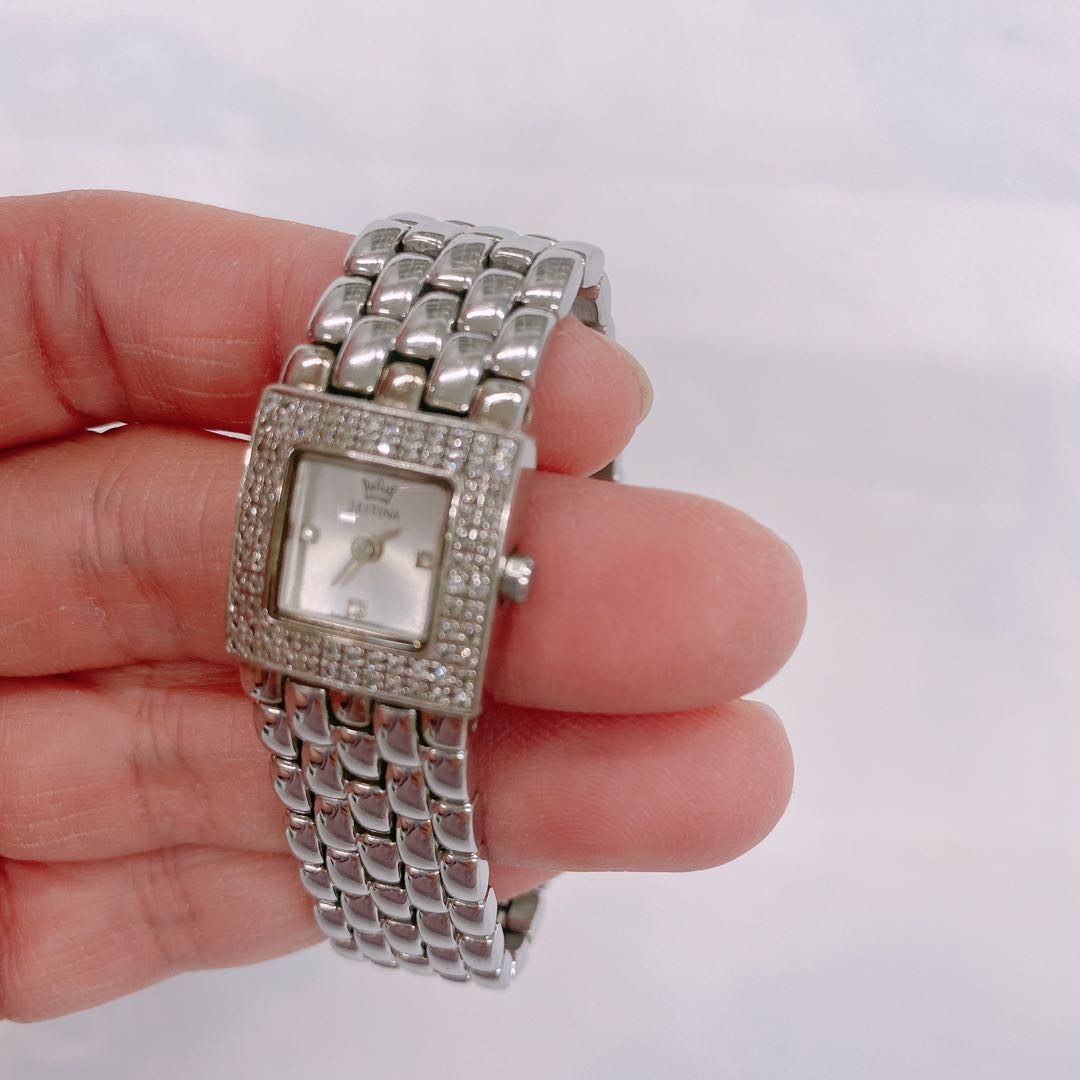 Analog Quartz Women