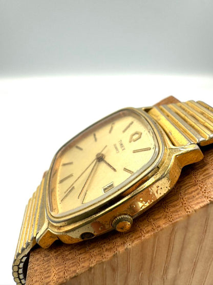 TIMEX Q Quartz Watch FOR PARTS