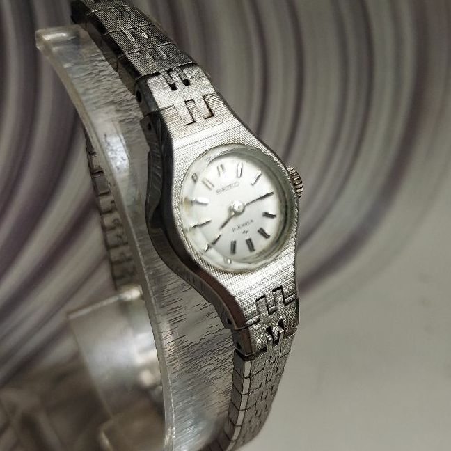Seiko 1960S Analog Mechanical (Manual) Women