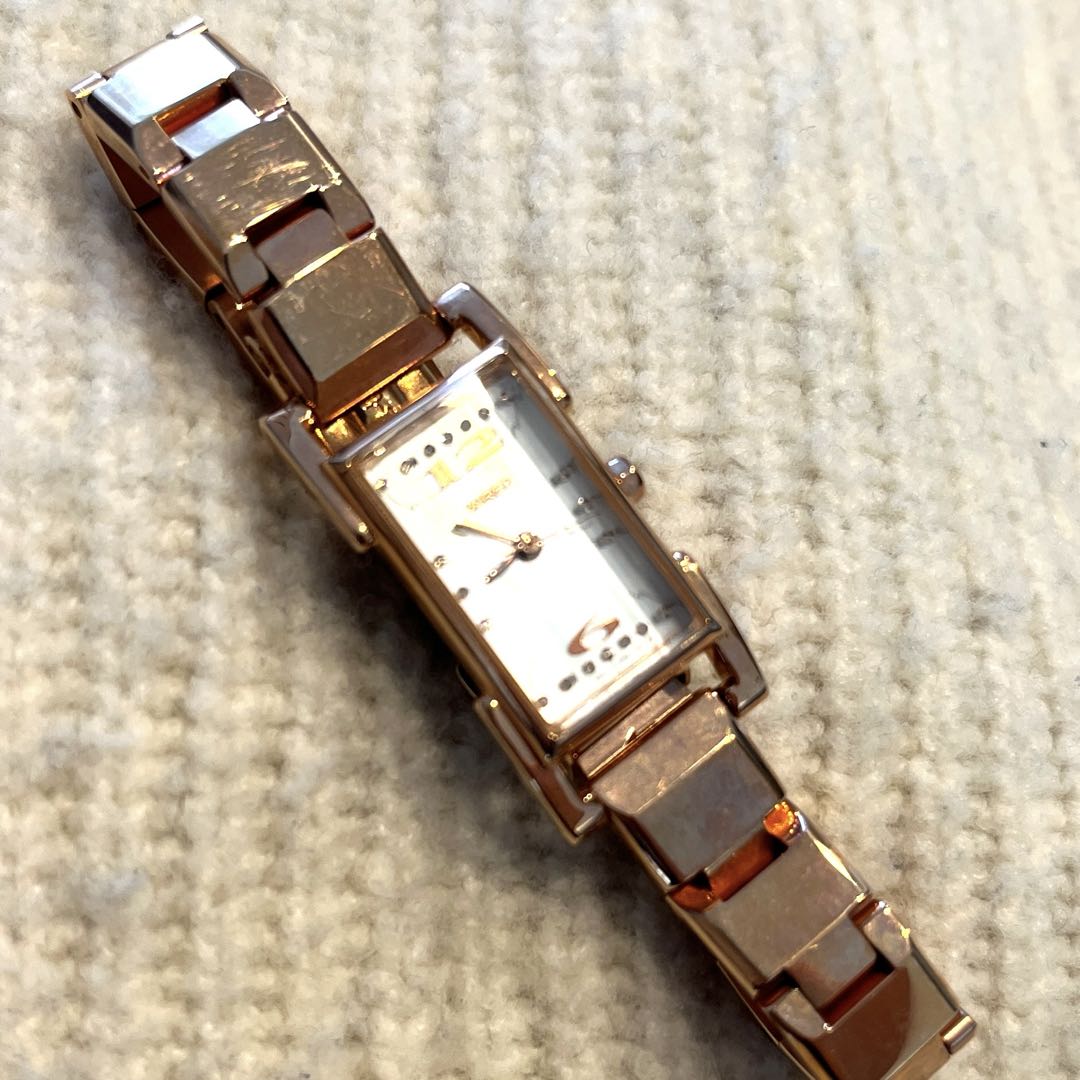 Seiko wired Analog Quartz Women
