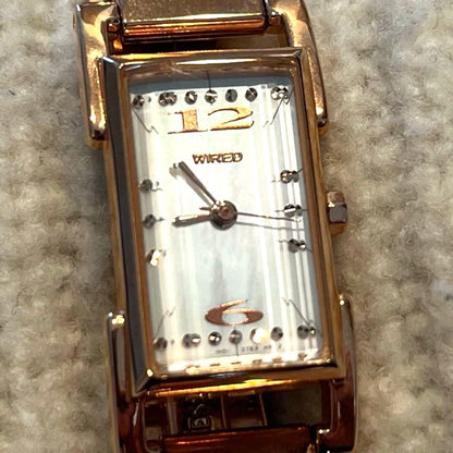 Seiko wired Analog Quartz Women