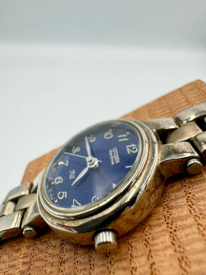 Citizen Eco-drive E030-K16521 Analog Quartz Women Solar