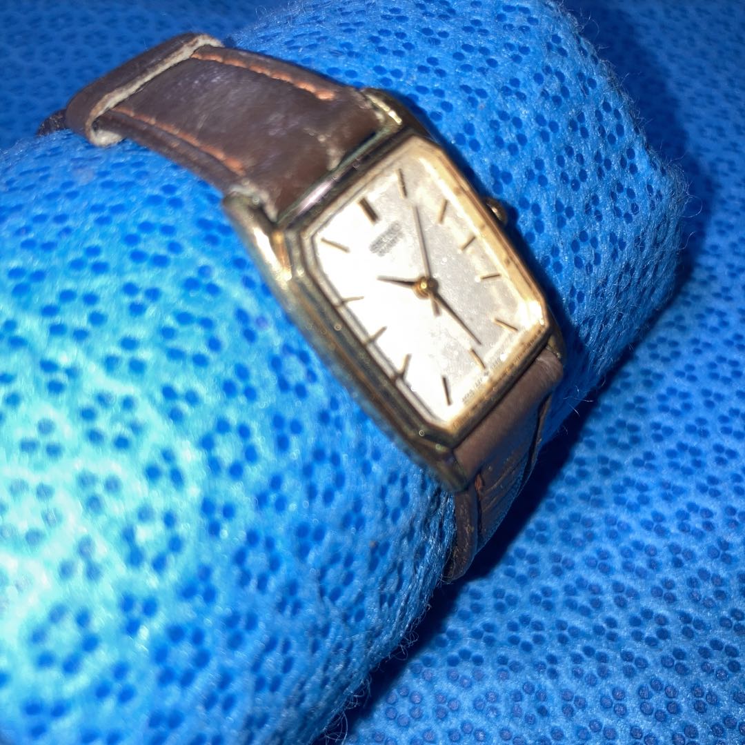 Seiko Analog Quartz Women Gold Square Running Thickness 3.5mm Women's Rare Item