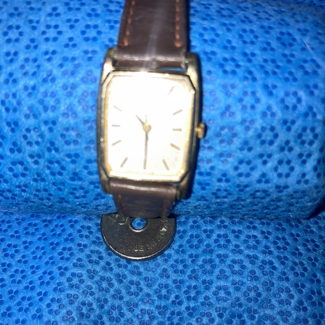 Seiko Analog Quartz Women Gold Square Running Thickness 3.5mm Women's Rare Item