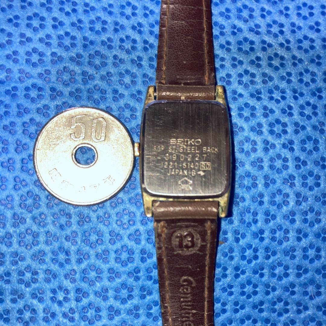 Seiko Analog Quartz Women Gold Square Running Thickness 3.5mm Women's Rare Item
