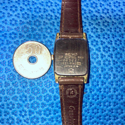 Seiko Analog Quartz Women Gold Square Running Thickness 3.5mm Women's Rare Item