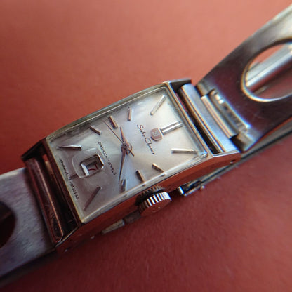 Seiko Diashock diashock 2107-3104 Analog Mechanical (Manual) Women