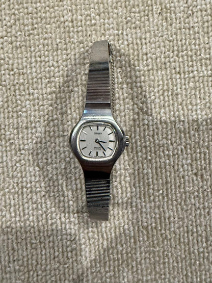 Citizen Special 4-673395 Analog Mechanical (Manual) Women