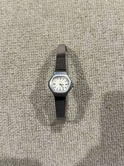 Citizen Special 4-673395 Analog Mechanical (Manual) Women