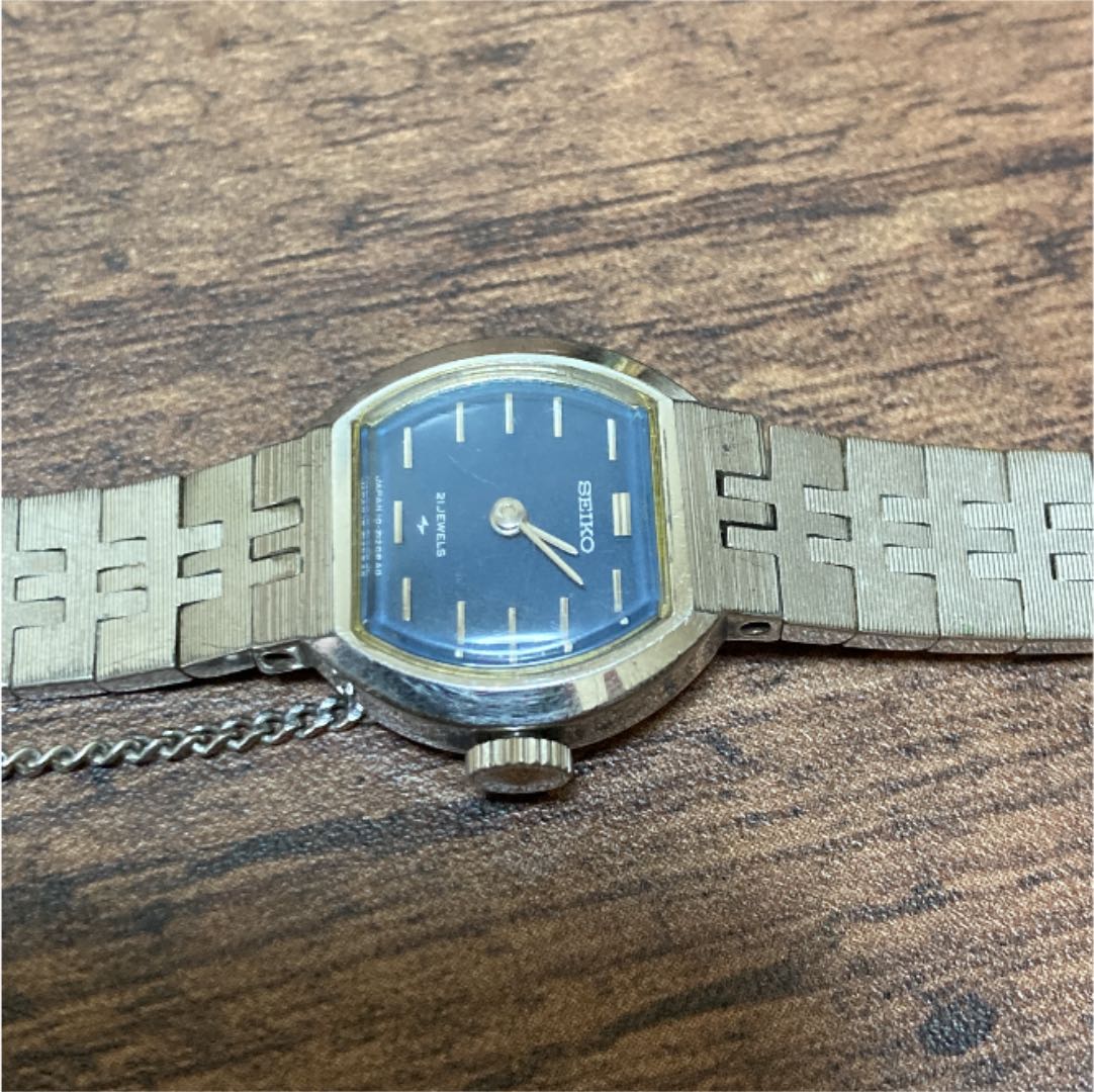 Seiko 10-2120 Analog Mechanical (Manual) Women