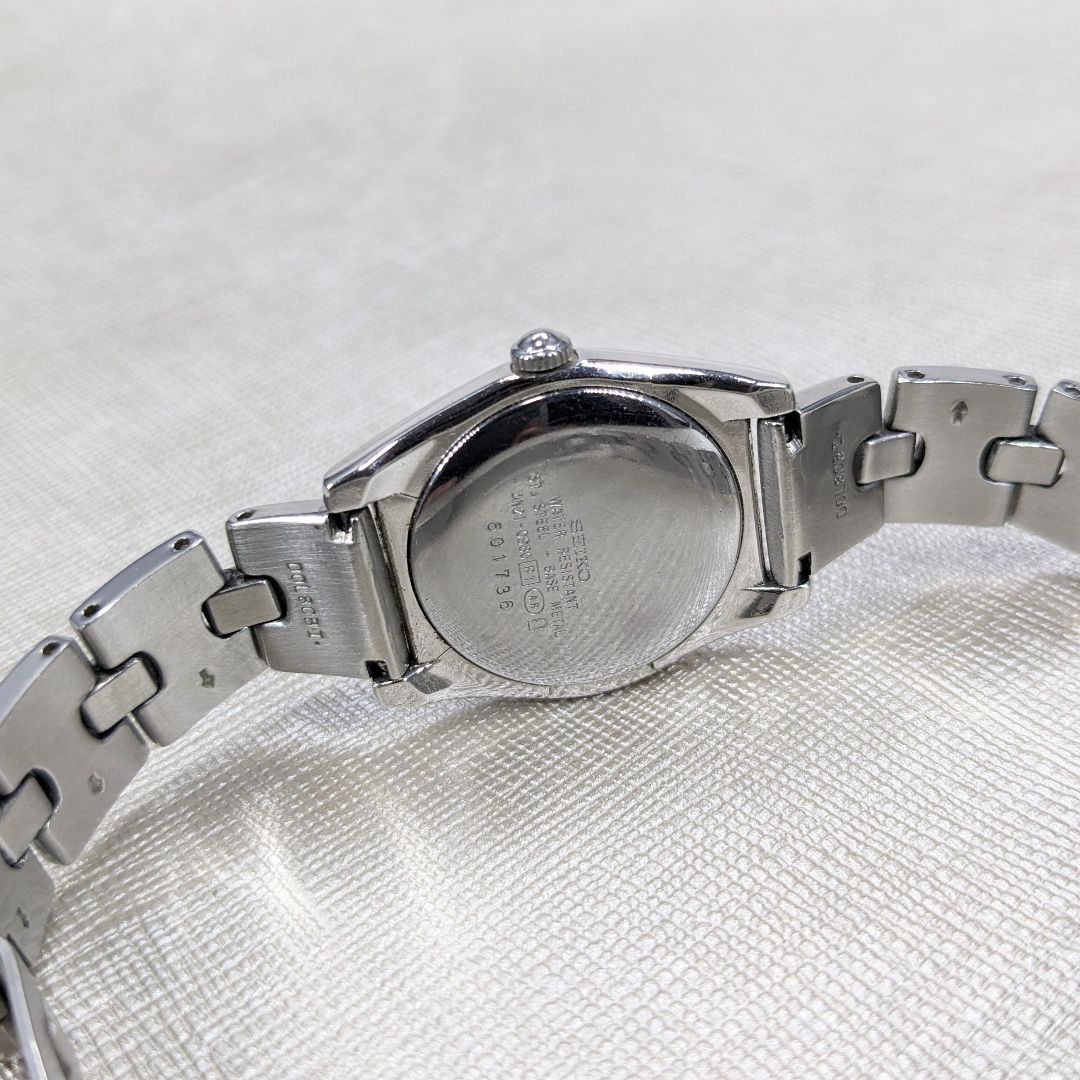 Seiko lk/lukia 4N21-0980 Analog Quartz Women