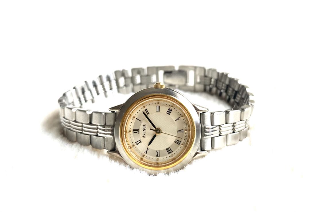Seiko Avenue Analog Quartz Women