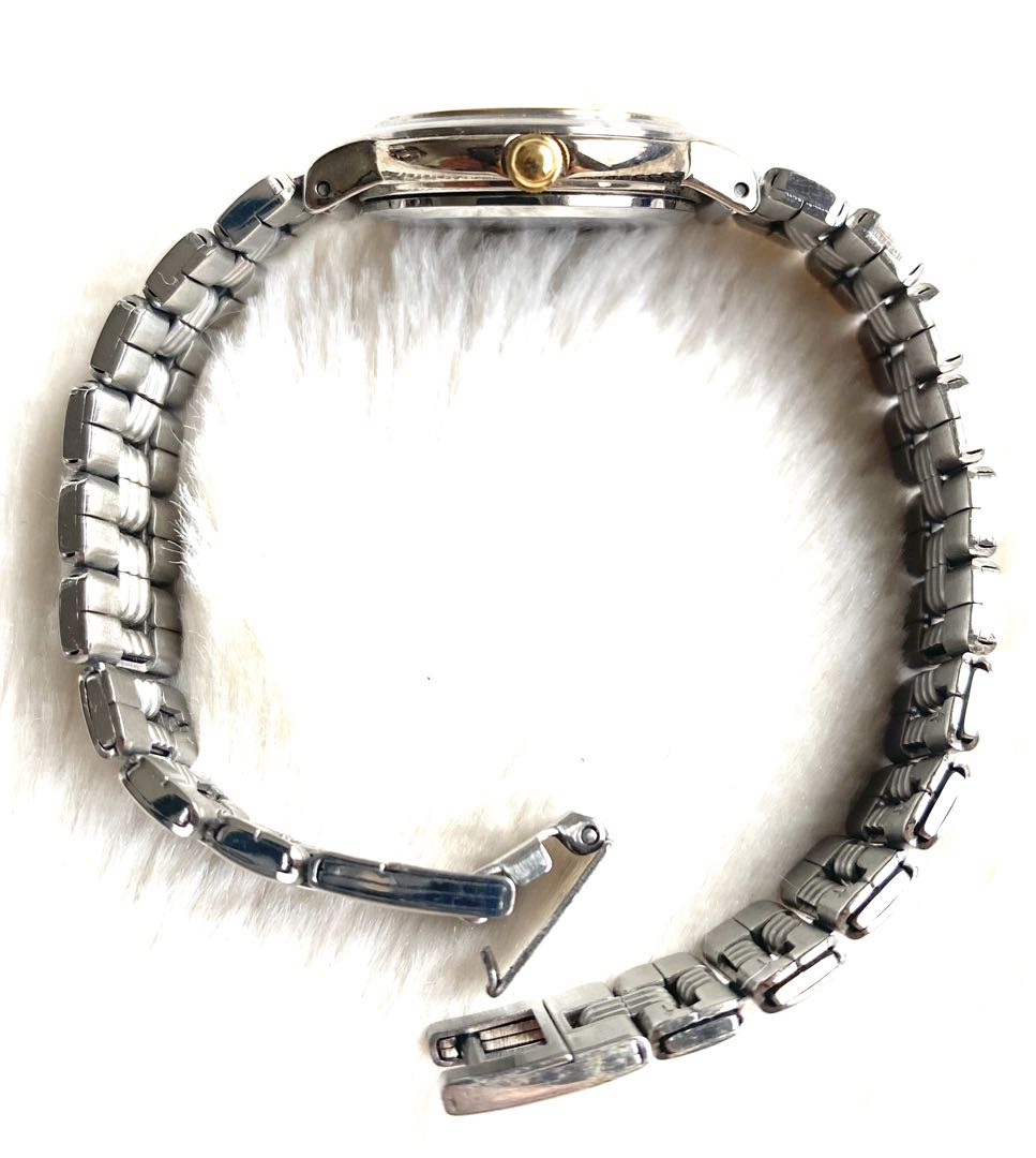 Seiko Avenue Analog Quartz Women