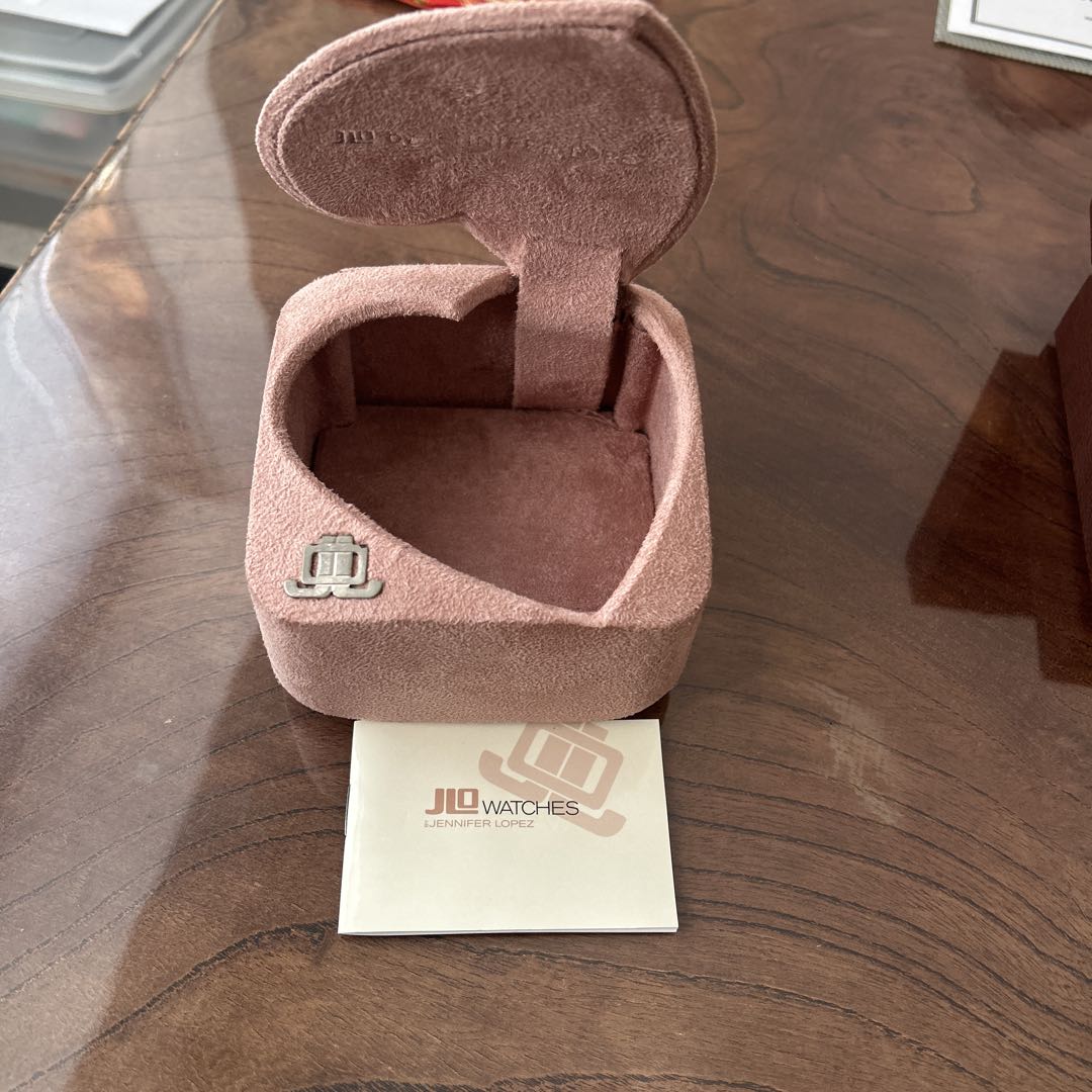 Jennifer Lopez Analog Quartz Women