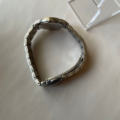 BURBERRY Analog Quartz Women Watch For Parts