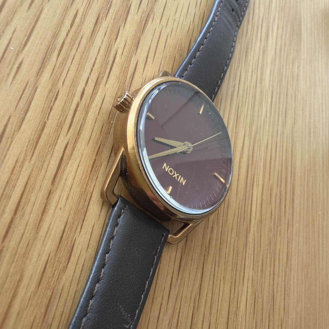 Analog Quartz Women