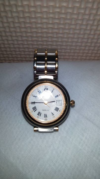 Charles Jourdan Analog Quartz Women
