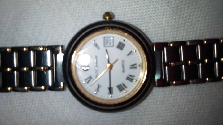 Charles Jourdan Analog Quartz Women