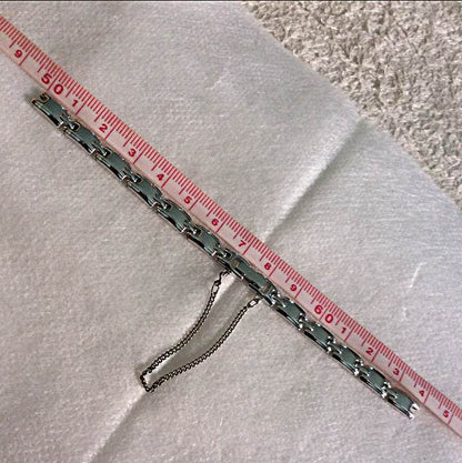 Seiko 1E20-3850 Analog Mechanical (Manual) Women
