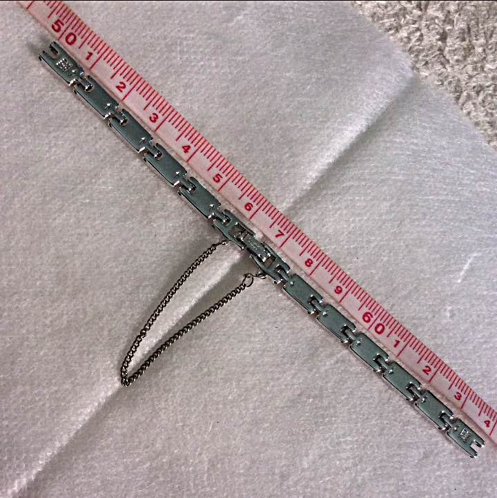Seiko 1E20-3850 Analog Mechanical (Manual) Women