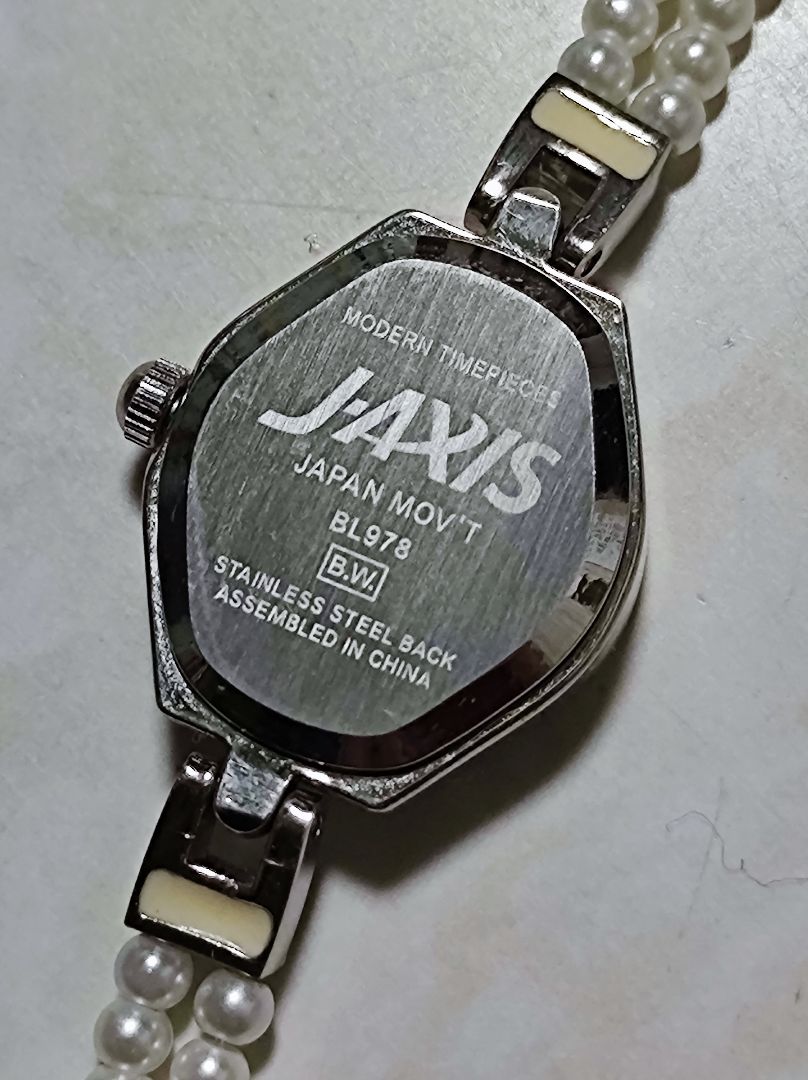 J-axis Analog Quartz Women