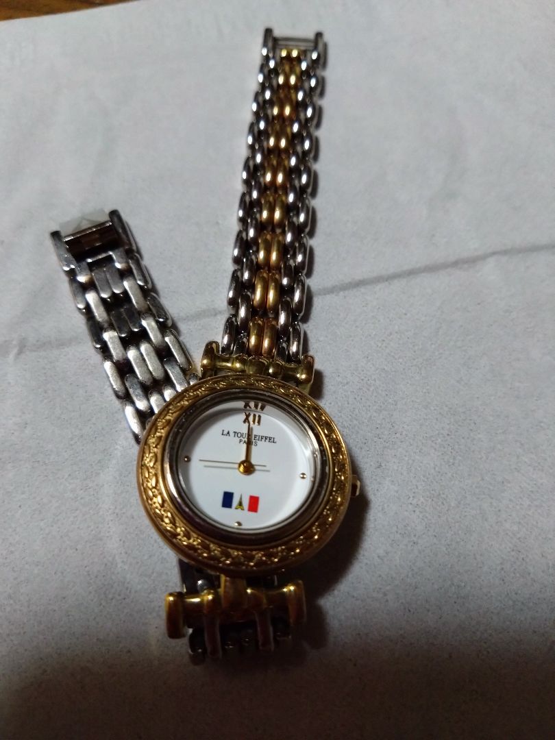 La Tour Eiffel Analog Quartz Women