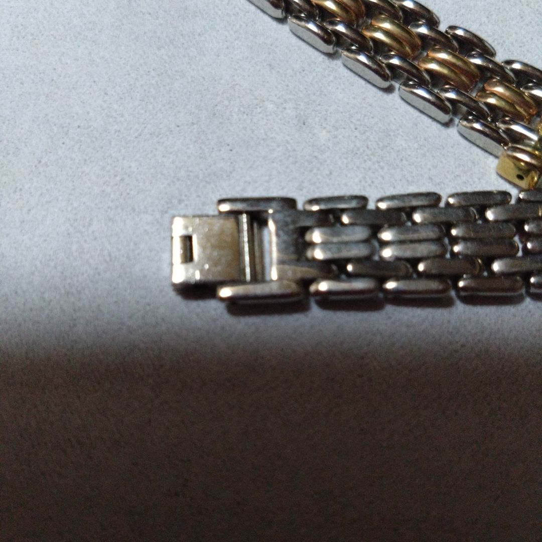 La Tour Eiffel Analog Quartz Women