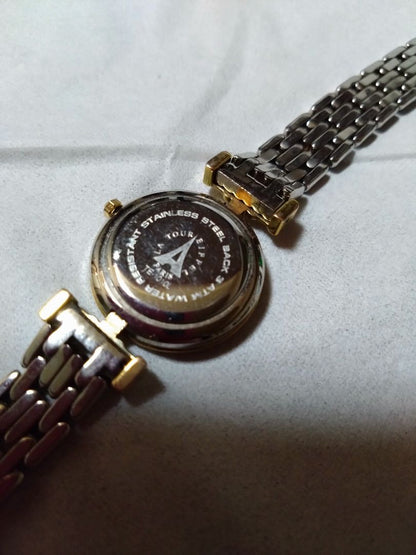 La Tour Eiffel Analog Quartz Women