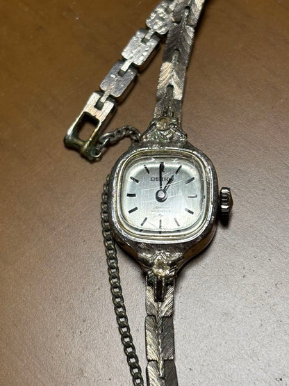 Seiko Analog Mechanical (Manual) Women