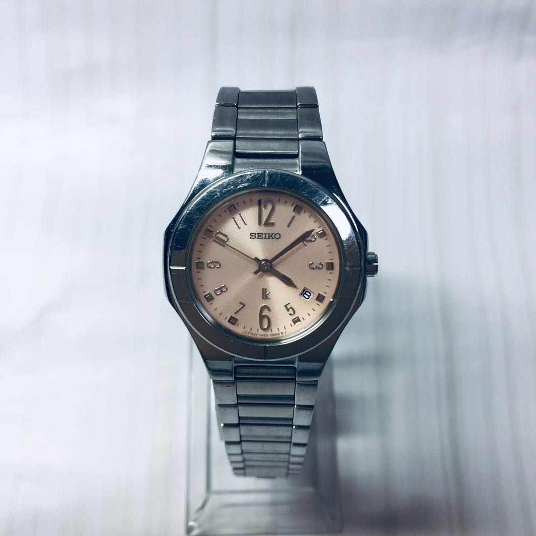 Seiko lk/lukia Analog Quartz Women