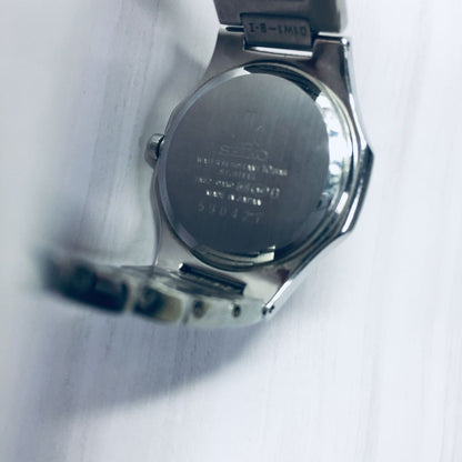 Seiko lk/lukia Analog Quartz Women