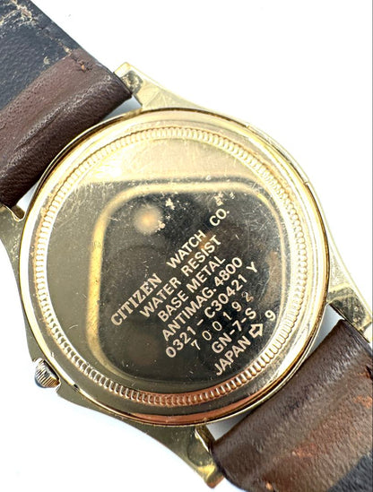 Citizen Exceed 0321-C30461 Analog Quartz (Battery) Unisex Adults Vintage Gold Plated Junk Loose Hands Watch