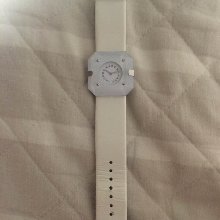 Marc by Jacobs Analog Quartz Women