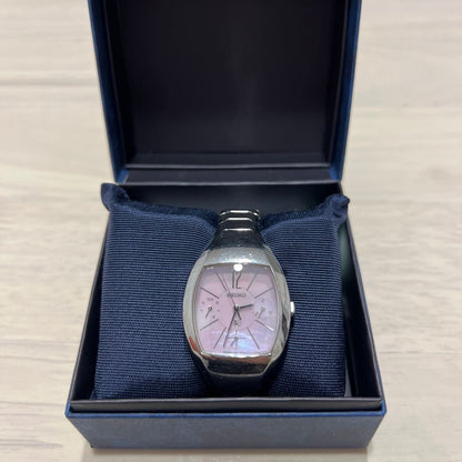 Seiko lk/lukia Analog Quartz Women