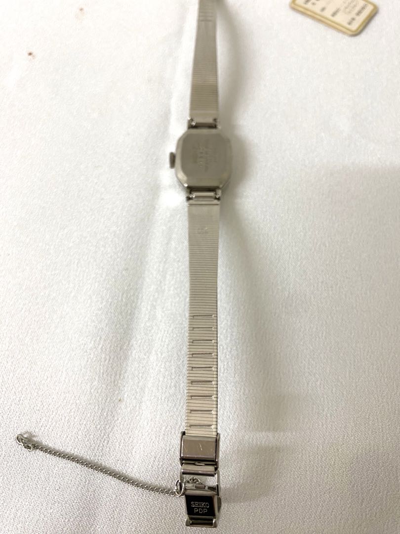 Seiko 11-3770 Analog Mechanical (Manual) Women