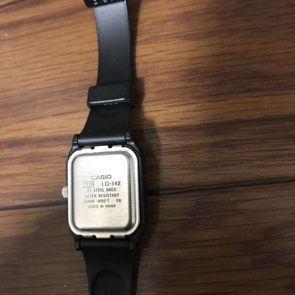 Casio LQ-142 Analog Quartz Women