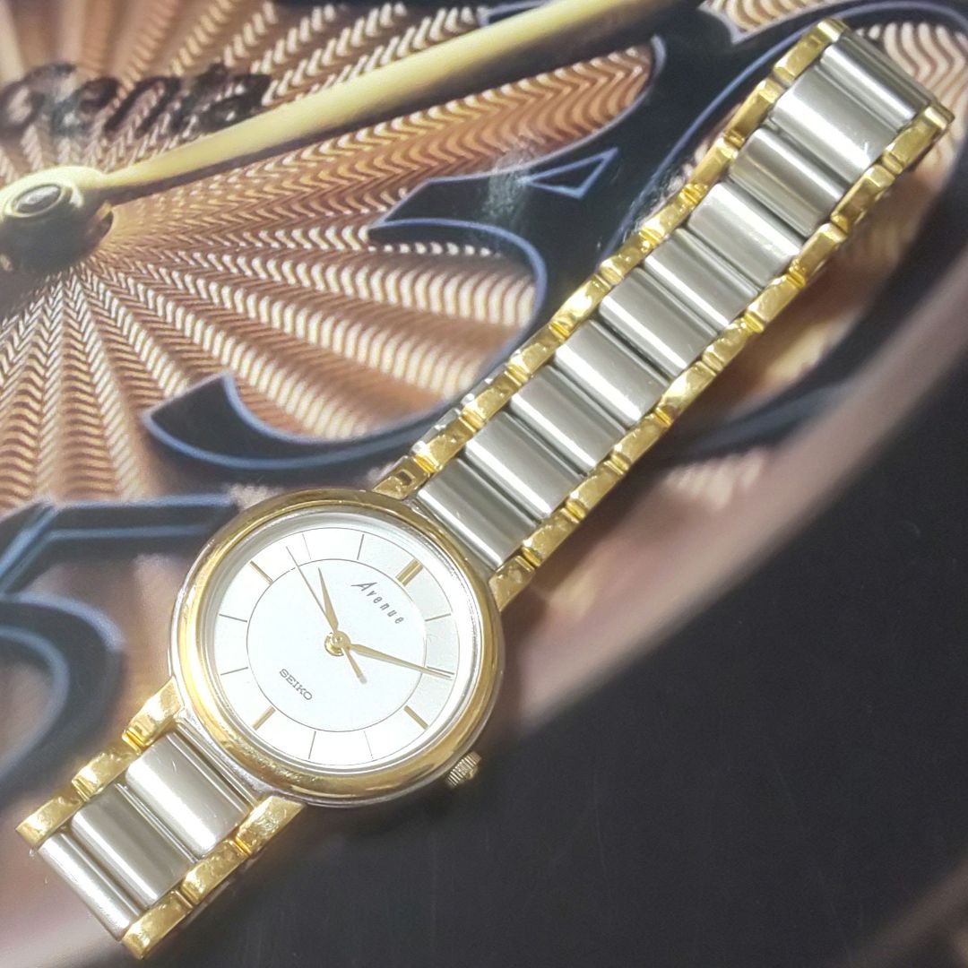 Seiko Avenue Analog Quartz Women
