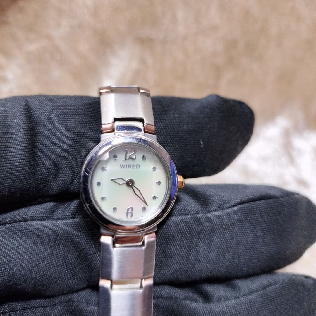 Seiko wired Analog Quartz Women