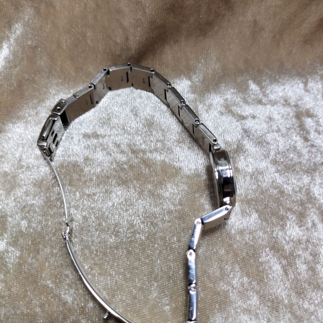 Seiko wired Analog Quartz Women
