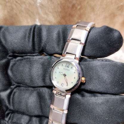 Seiko wired Analog Quartz Women