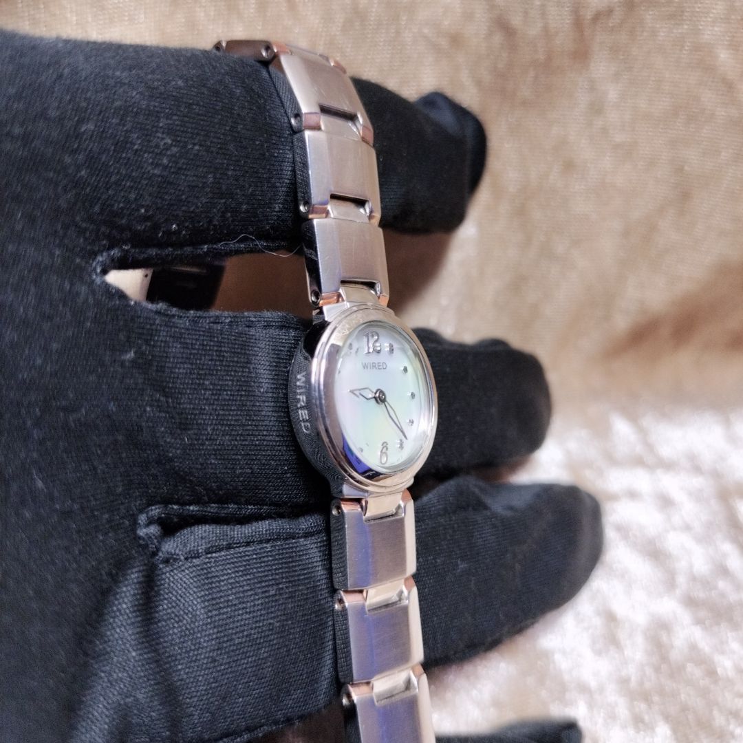 Seiko wired Analog Quartz Women