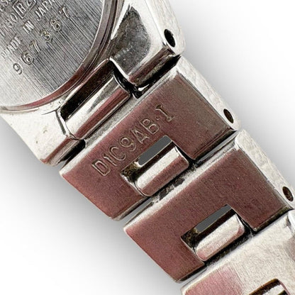 Seiko lk/lukia Analog Quartz Women