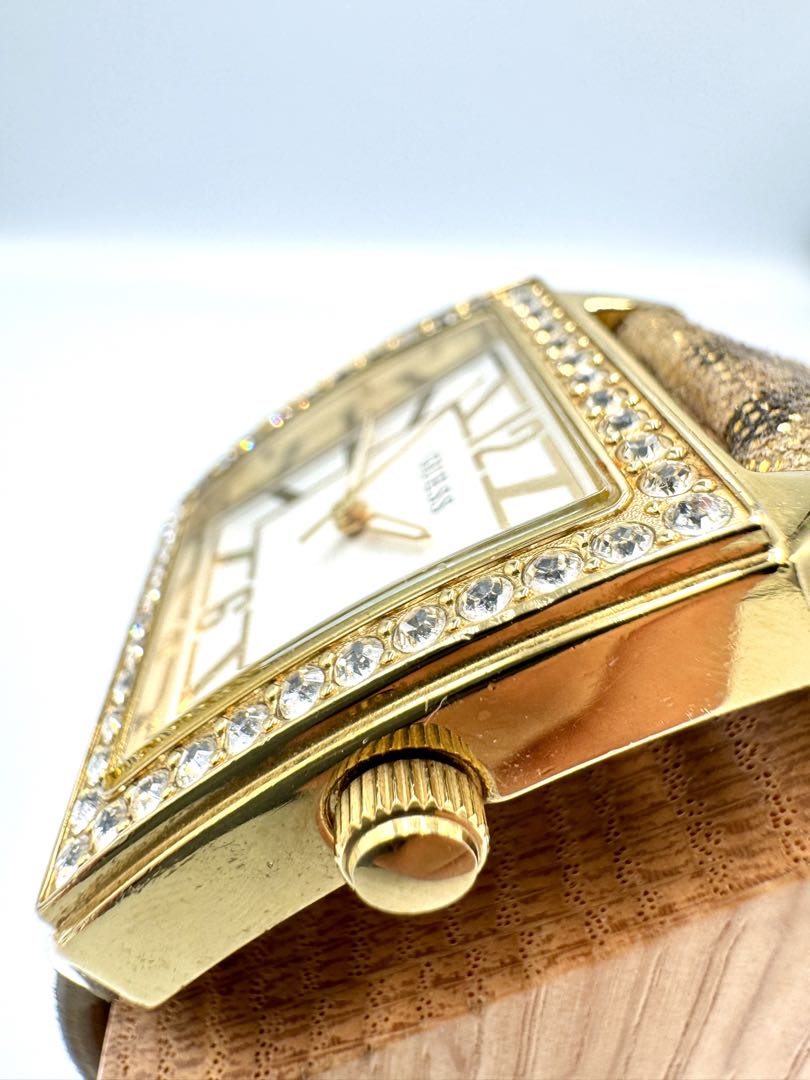 Guess Analog Quartz Women Watch Leopard Pattern