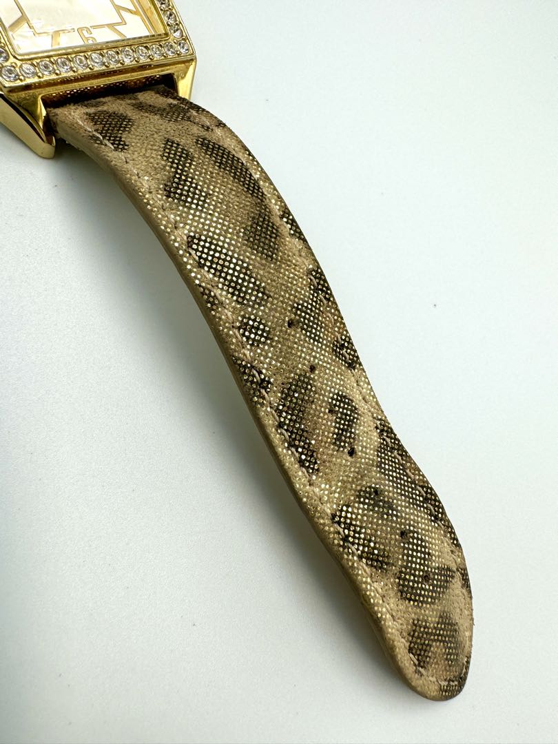 Guess Analog Quartz Women Watch Leopard Pattern